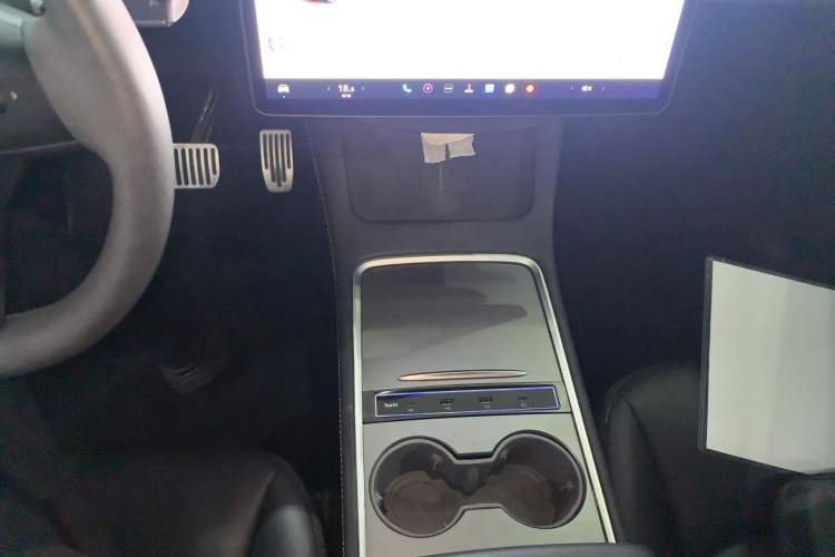 Used Tesla Model Y 2021 Long-Range All-Wheel-Drive Version 3D7
