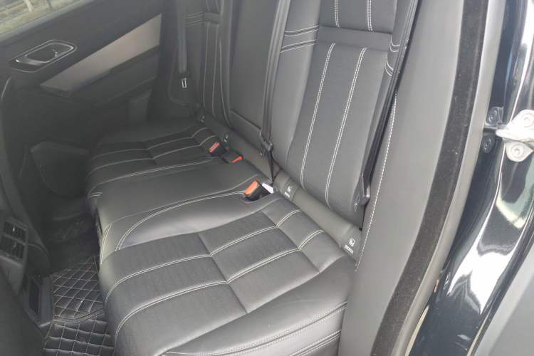 Used Land Rover Range Rover Velar 2022 250 PS Sparkling Heritage Edition
