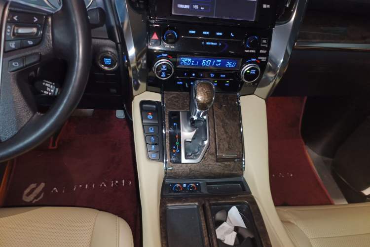 Used Toyota Alphard 2018 Revised Version 3.5L Premium Edition