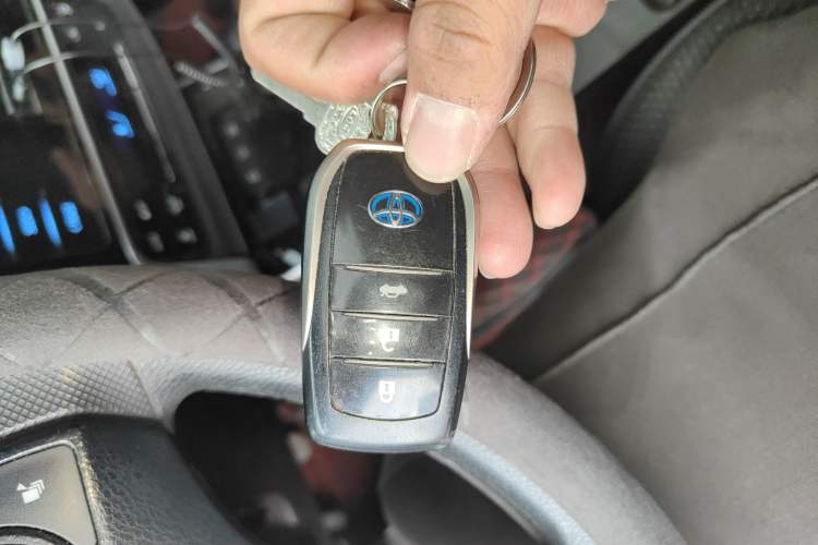 Used Toyota Corolla 2017 Revised Dual-Engine 1.8L E-CVT Leading Edition
