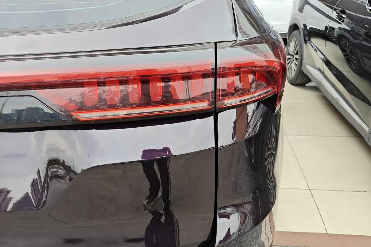 Used JETOUR X70 PLUS 2021 1.6T DCT Base 5-Seater Exterior 3