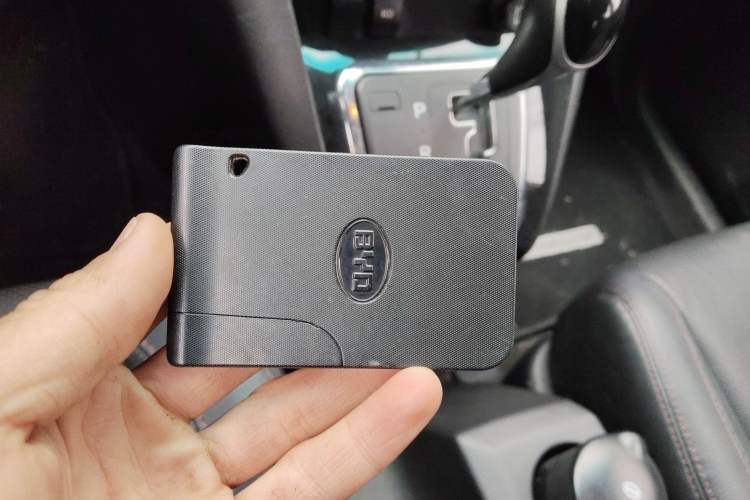 Used BYD S6 2014 2.4L Automatic Prestige 5-Seater