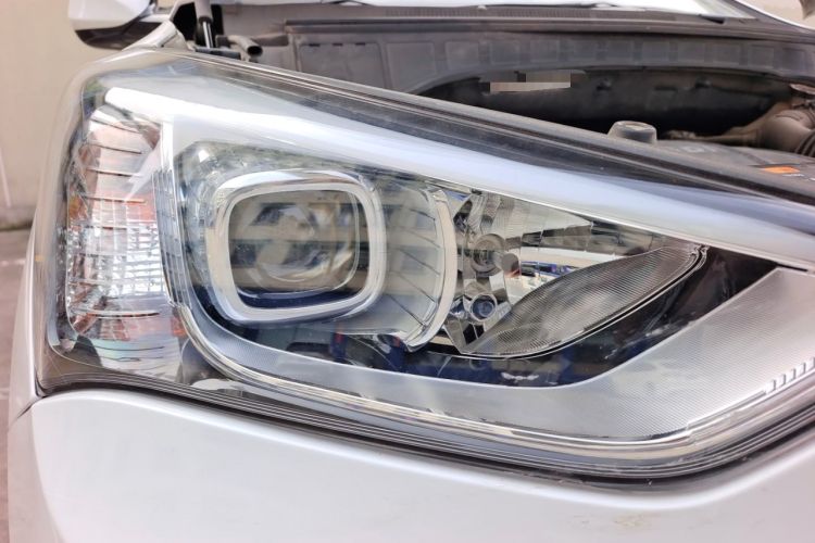 Used Hyundai Santa Fe 2013 2.4L Automatic Two-Wheel Drive Smart Version