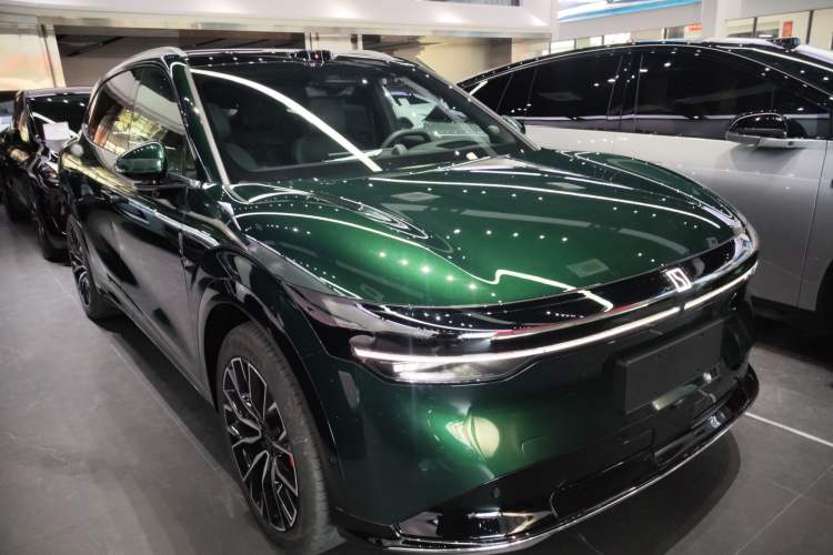 Used Zeekr 7X 2025 100 kWh Long-Range Rear-Wheel Drive with Intelligent Driving Features