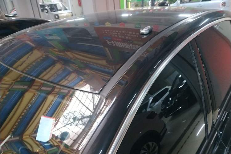 Used Hongqi E-QM5 2022 431 km Charge & Enjoy Edition