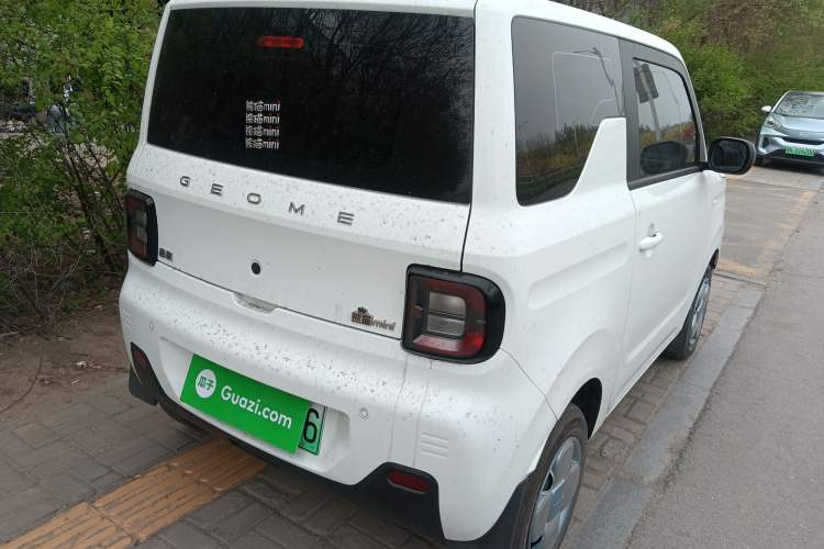 Used Geely Galaxy Panda 2024 Panda Mini 200km Endurance Bear Rear Right 45 Deg