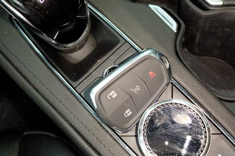 Used Cadillac XT4 2022 28T Two-Wheel-Drive Luxury Version Vehicle Key