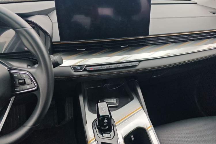 Used Geely Auto Emgrand L HiP 2022 1.5TD-DHT Pro 100KM Super Clean