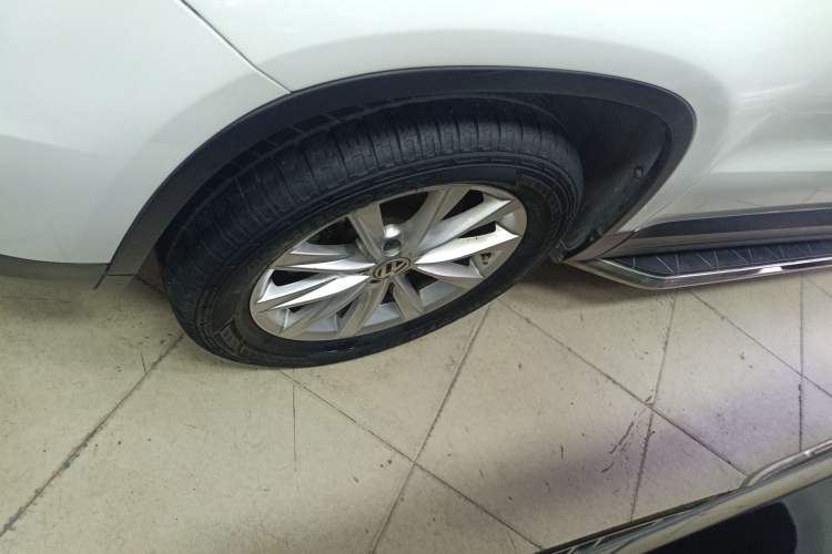 Used Volkswagen Tiguan L 2016 300TSI Automatic Two-Wheel Drive Comfort Edition
