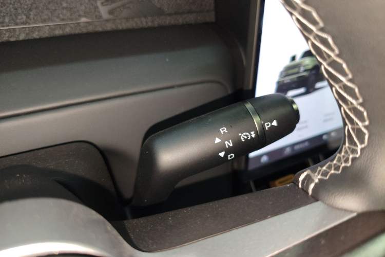 Used iCAR V23 2025 401 Two-Wheel Drive Advanced Edition Gear Lever