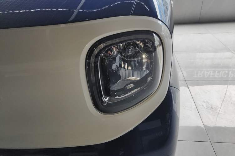 Used Bestune Pony 2025 222km Range Agile Horse Left Front Headlight