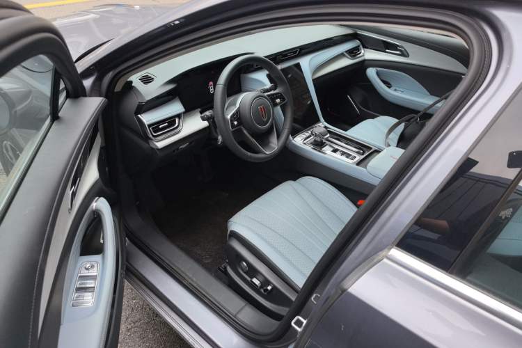 Used Hongqi H5 PHEV 2025 170 Super Hybrid Version Driver Seat