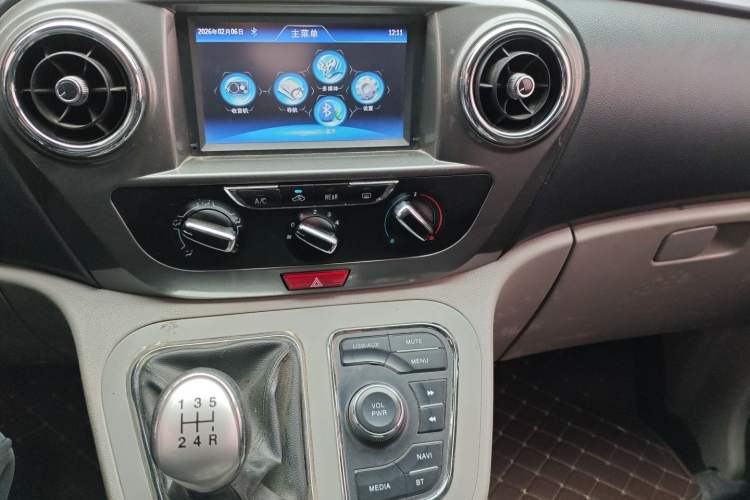 Used JAC Refine M3 2018 IKEA Edition 1.6L Luxury Smart Model