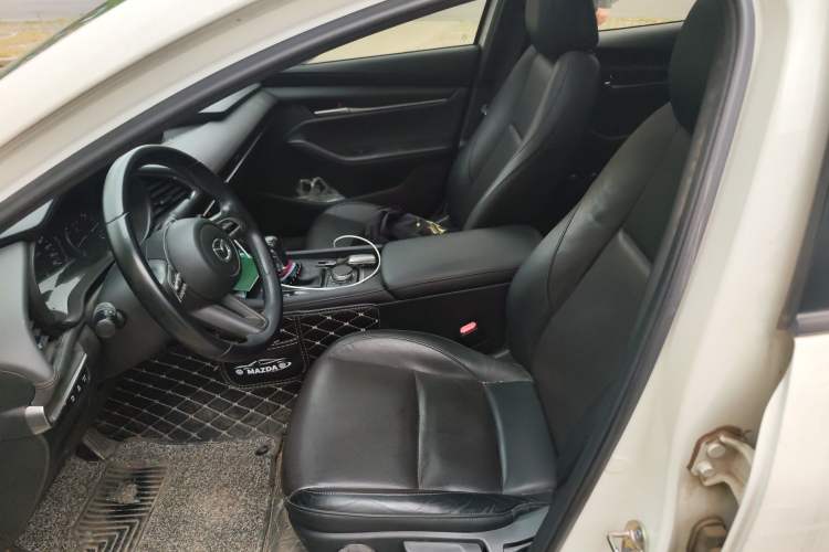 Used Mazda 3 Axela 2020 1.5L Automatic Luxury Version