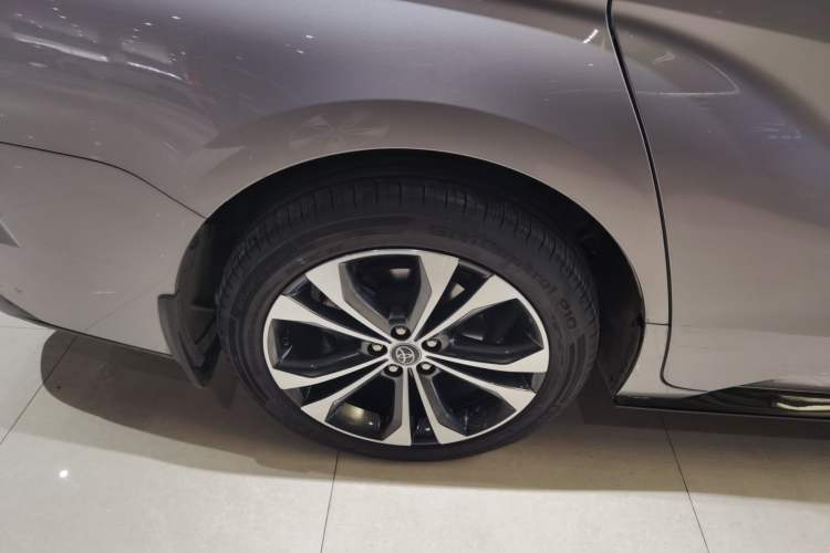 Used Toyota Granvia 2022 2.5L Hybrid Prestige Edition