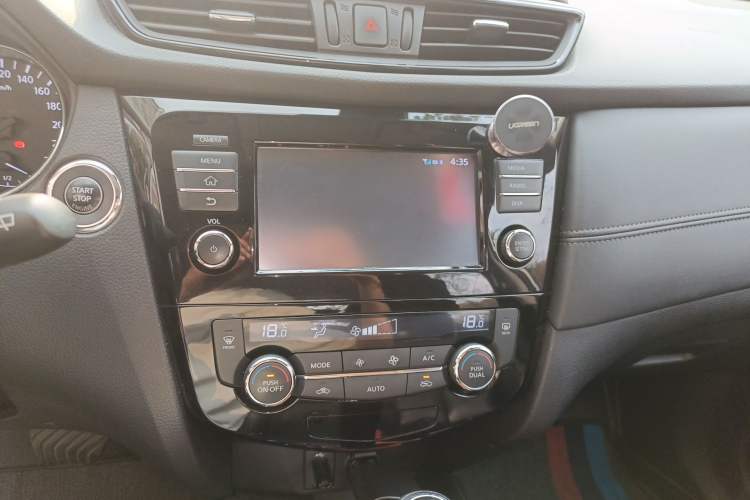 Used Nissan X-Trail 2017 2.5L CVT Luxury Edition 4WD
