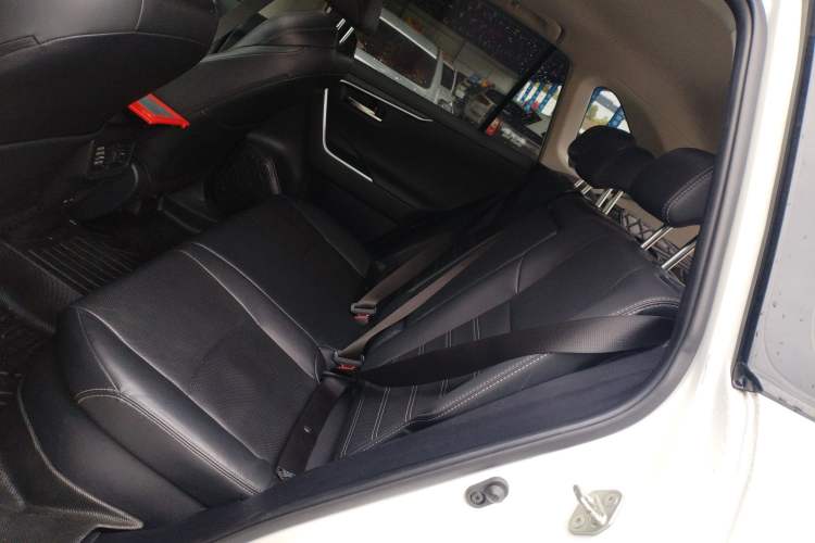 Used Toyota Wildlander 2022 Dual-Engine 2.5L E-CVT Two-Wheel Drive Prestige Edition
