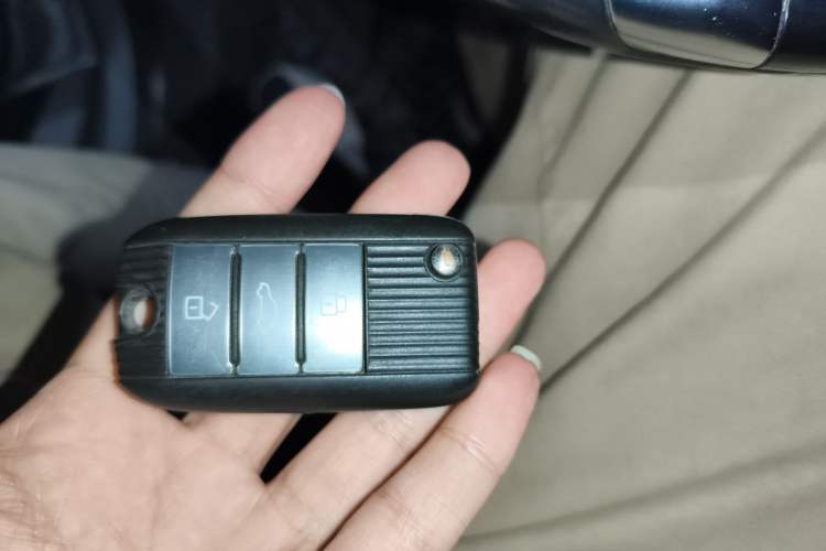 Used Roewe RX5 New Energy 2017 eRX5 50T Hybrid Connected Prestige Flagship Edition
