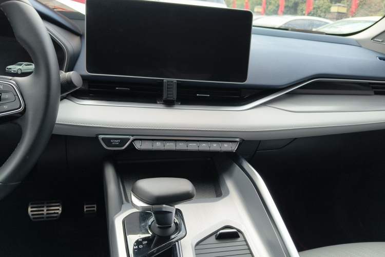 Used Geely Auto Preface 2021 Revised Version 2.0TD Luxury Edition Audio And AC Panel