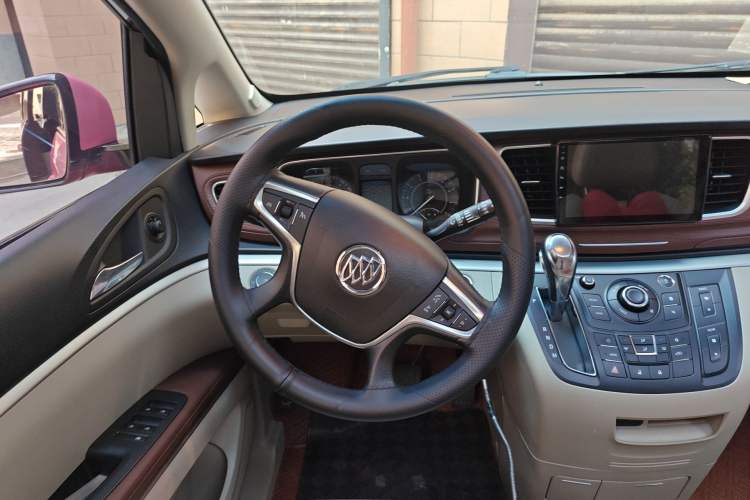 Used Buick GL8 2018 28T Luxury Model China VI Standard