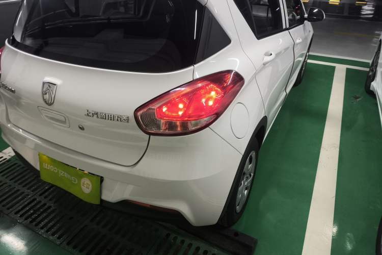 Used Baojun 310 2016 1.2L manual Comfort trim level