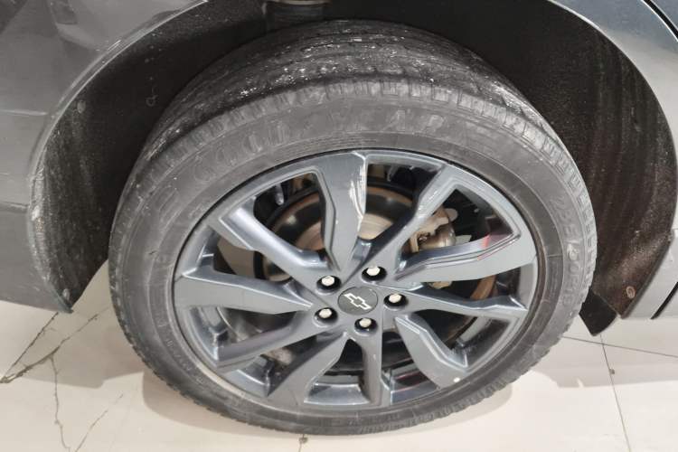 Used Chevrolet Equinox 2021 550T RS Four-Wheel Drive Intelligent Guardian Edition Right Rear Wheel Hub