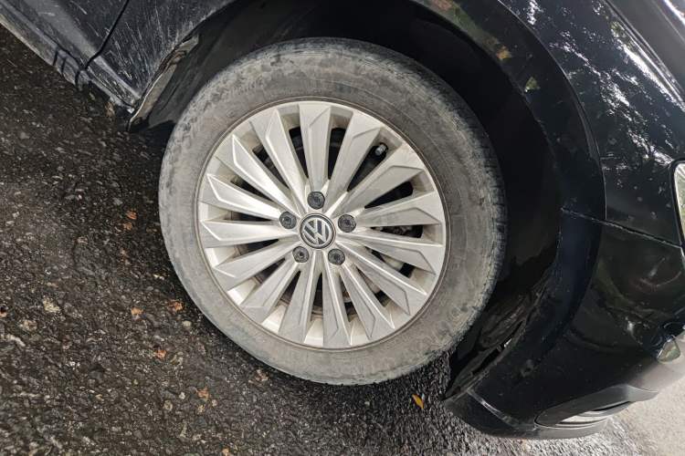 Used Volkswagen Lavida 2019 280TSI DSG Comfort Edition China VI standard Right Front Wheel Hub