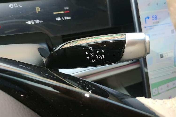 Used NETA S 2022 Extended-Range Version 1160 km Range Rear-Wheel Drive Mid-Grade
