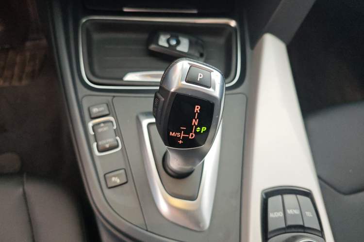 Used BMW 3 Series 2014 320Li Fashion Model
