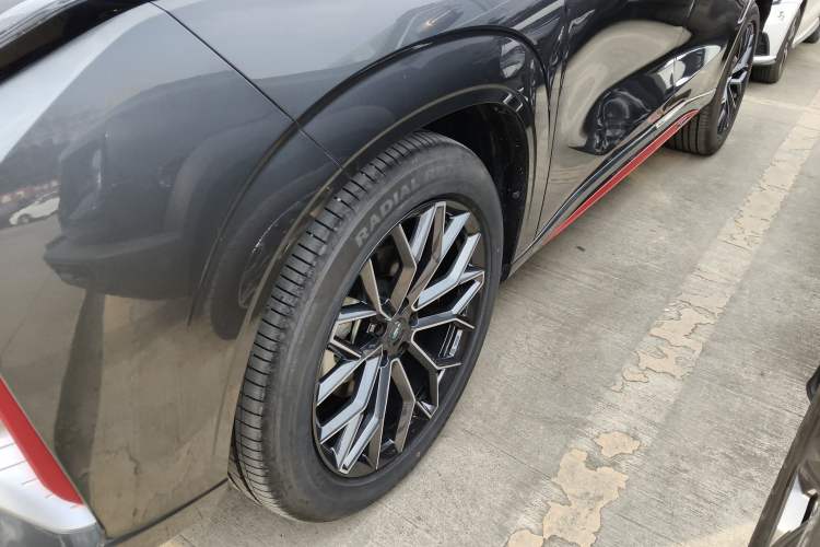 Used CHANGAN OSHAN Z6 2023 Blue Whale 1.5T DCT Smart-Led City Edition Exterior 7