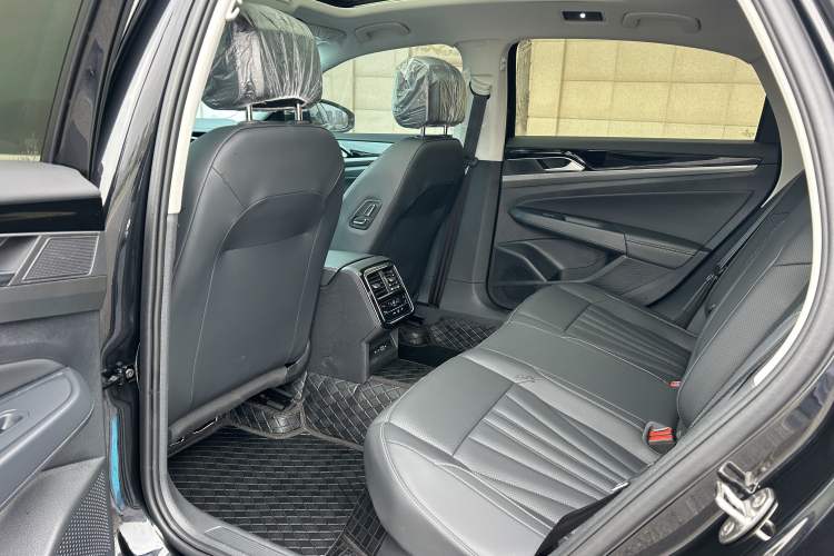 Used Volkswagen Passat 2026 Model, Outstanding 380TSI Xingkong Longteng Edition
