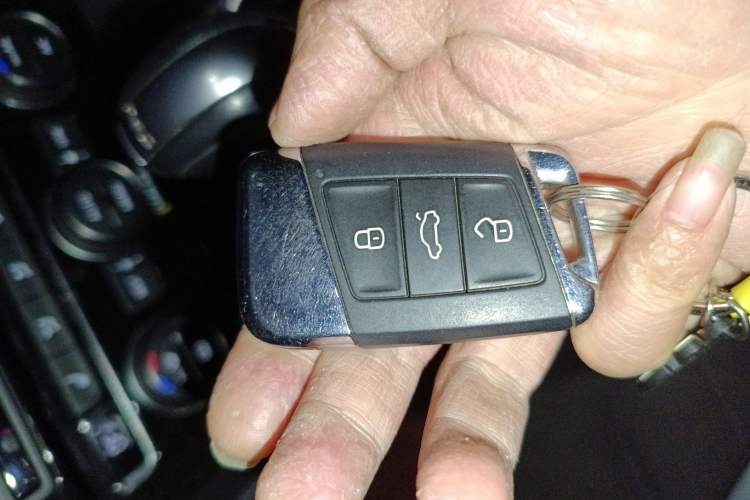 Used Volkswagen Magotan 2017 330TSI DSG Luxury Model Vehicle Key