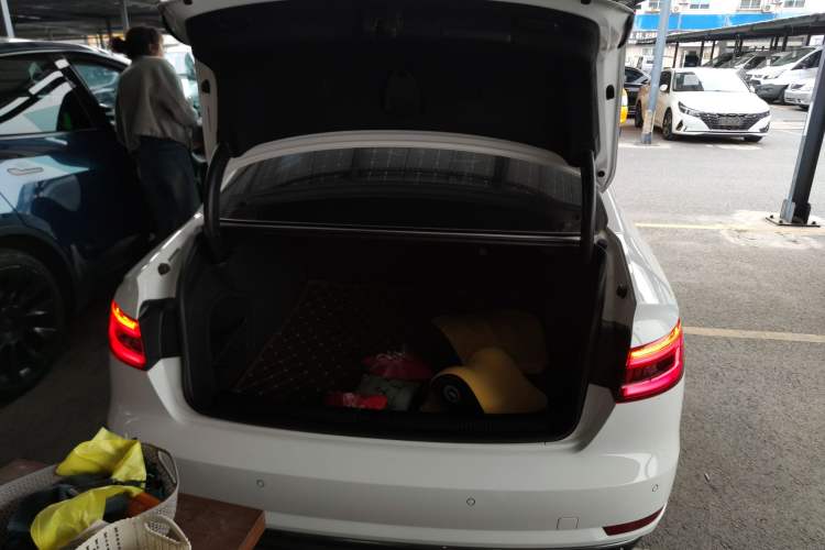 Used Audi A4L 2017 Plus 40 TFSI Fashion Model