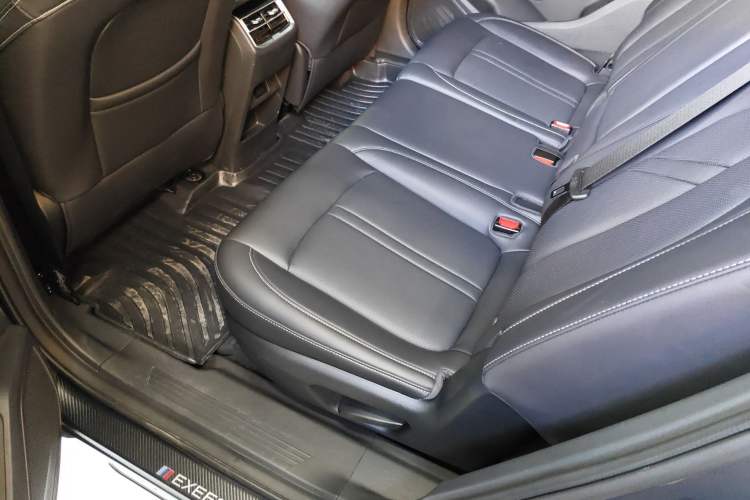 Used Landian E5 2024 Honor Edition 100KM Deluxe 7-Seater
