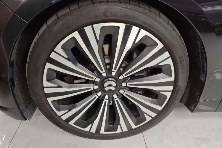 Used Nio ET9 2025 100kWh Signature Edition
