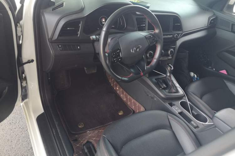 Used Hyundai Elantra (6th Generation / Lingdong) 2019 1.4T Dual-Clutch Xuan Dong · Dynamic Model