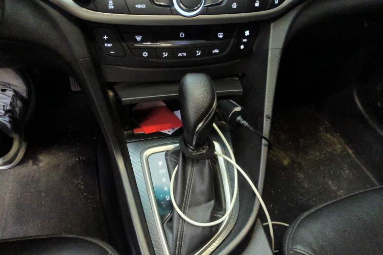 Used Buick GT 2019 18T Automatic Connected Elite Model China VI Standard Gear Lever