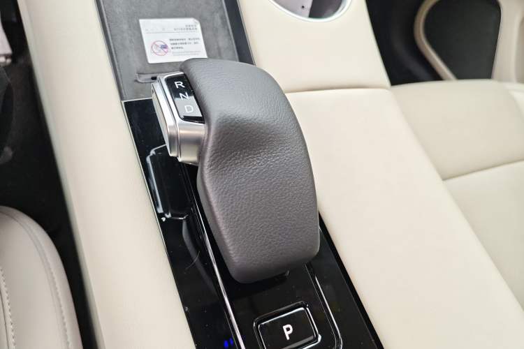 Used Hima AITO M5 2022 Extended-Range Four-Wheel Drive Flagship Edition Gear Lever