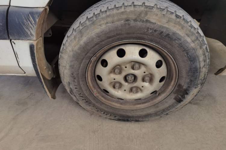 Used Foton Toano 2020 2.5T Manual Tongtu Short Wheelbase Mid-Roof 5/6-Seater 4J25TC3
