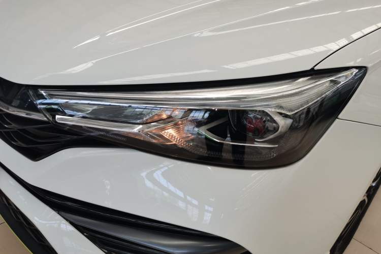 Used Roewe i5 2021 1.5L CVT Platinum Edition