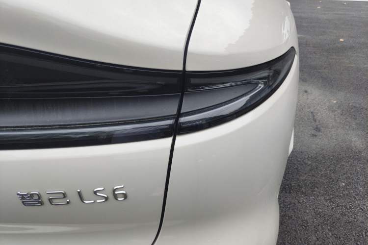 Used IM LS6 2023 Max Long-Range Version Right Rear Taillight