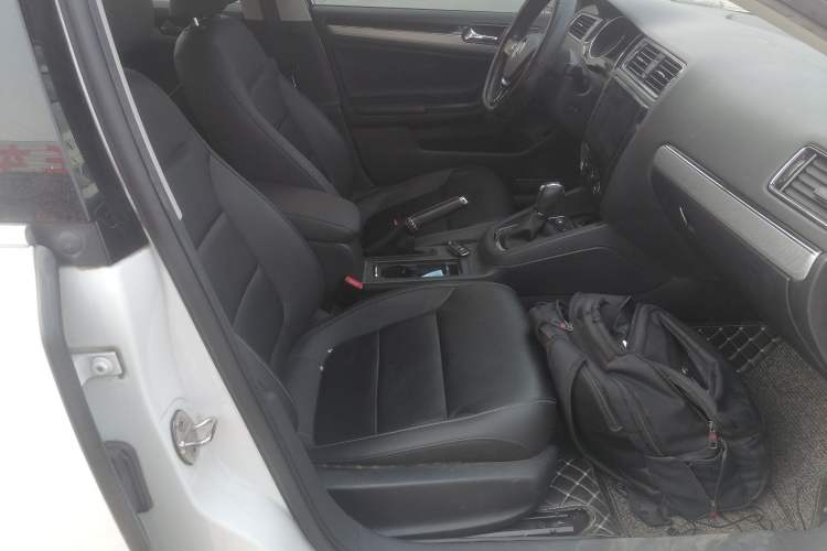 Used Volkswagen Sagitar 2018 280TSI DSG Comfort Model Right Front Seat