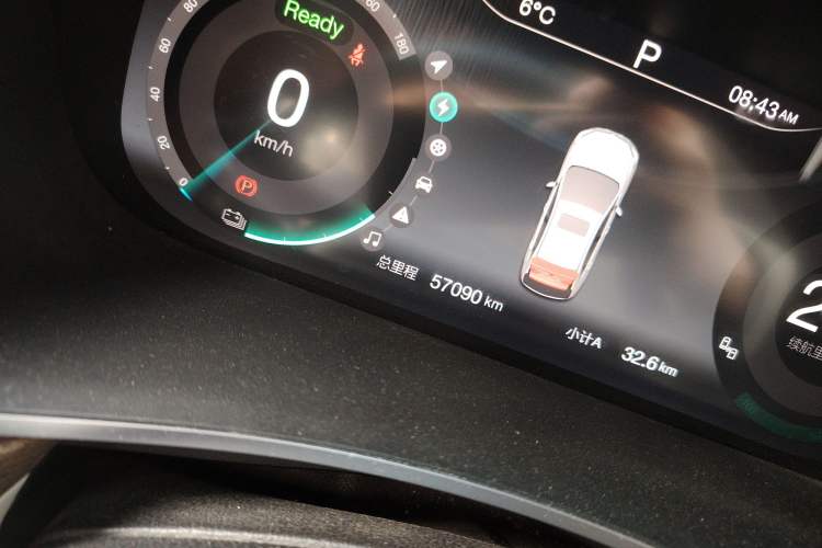 Used BAIC Beijing EU5 2018 R500 Smart Wind Edition Odometer Close Up