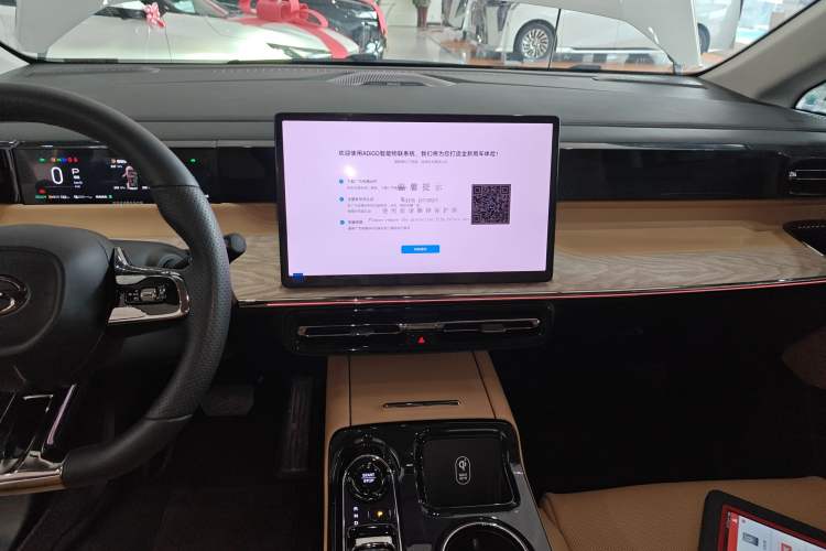 Used GAC Trumpchi E8 New Energy 2024 150km MAX+ Audio And AC Panel