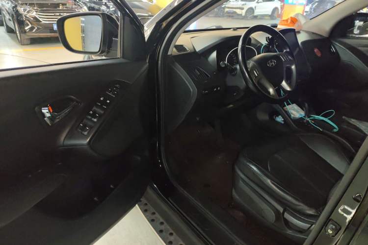 Used Hyundai ix35 2015 2.0L Automatic 2WD Smart Type China IV Driver Seat