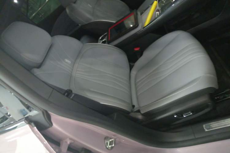 Used Geely Galaxy E8 2024 550 km Range Rear-Drive Dragon Edition