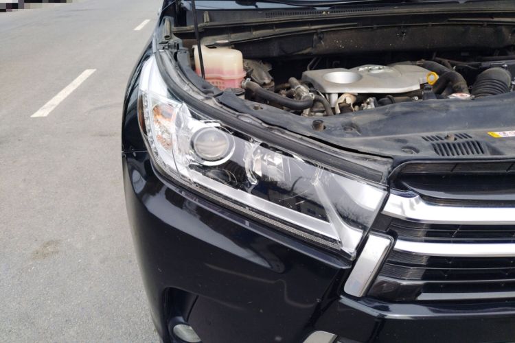 Used Toyota Highlander 2018 2.0T Four-Wheel Drive Prestige Version 7 Seats China VI Standard Right Front Headlight