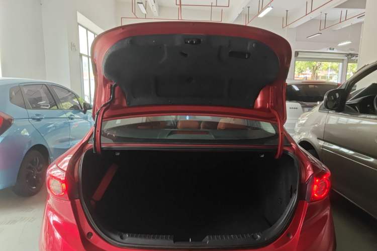 Used Mazda 3 Axela 2017 Sedan 1.5L Automatic Luxury Model Emission Standard China V