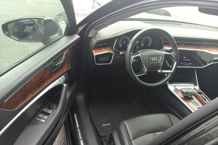 Used Audi A6 2021 allroad quattro Explorer 55 TFSI Prestige Off-Road Model
