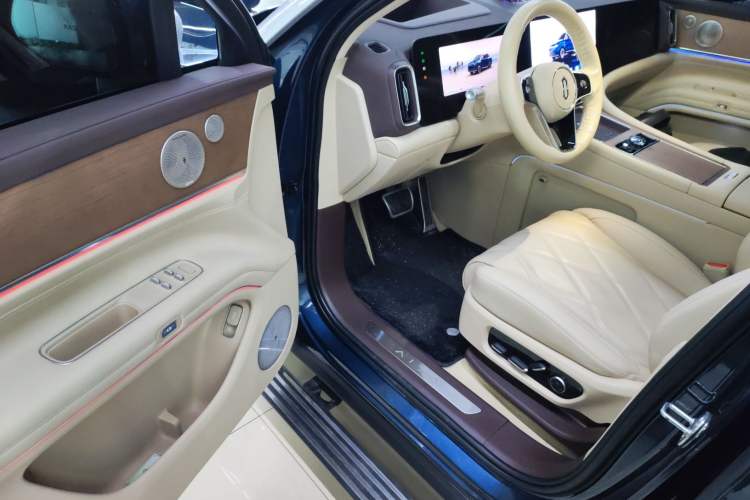 Used Hima AITO M9 2025 Extended-Range Ultra Version 52 kWh 5-Seater Edition Driver Seat